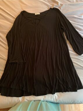 Larace Crisscross V-Neck Women's Tunic Top